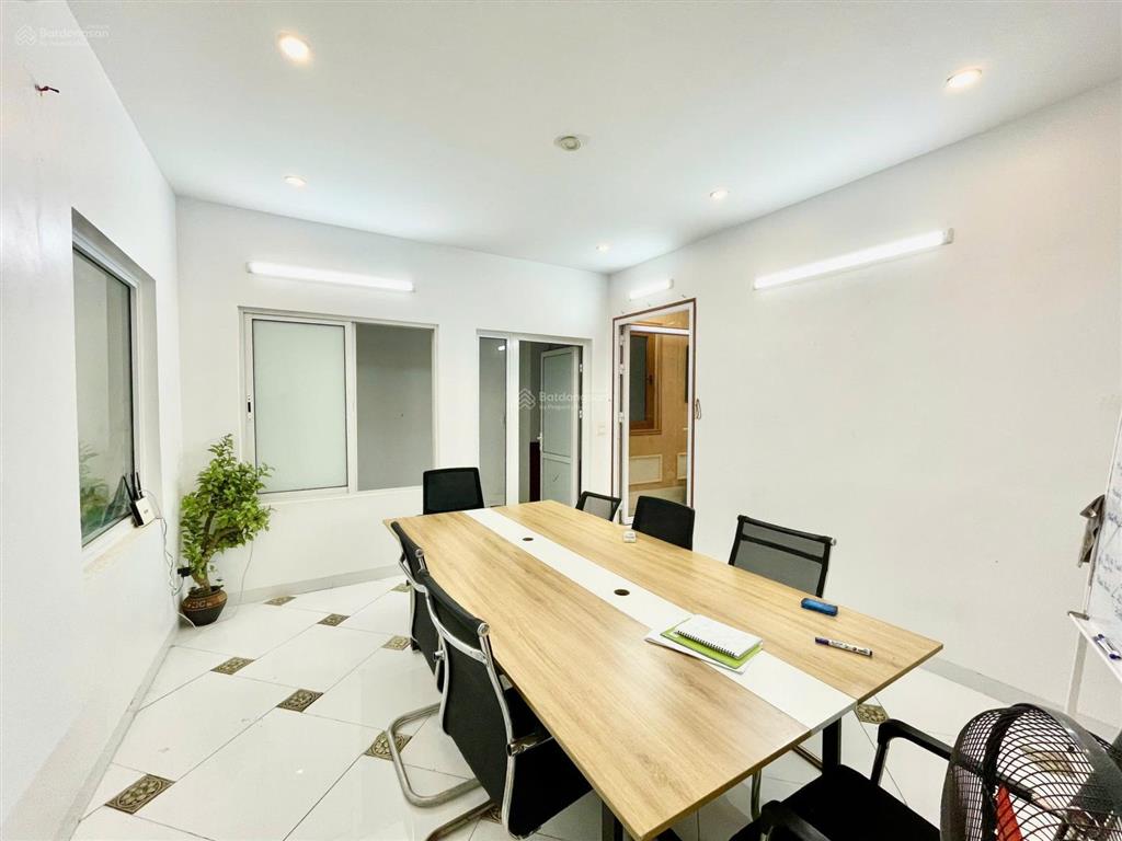 Cho thuê văn phòng hoàng mai tại trần điền  định công sàn 55m2 chia sẵn 2 phòng giá 8.5tr/th có tl