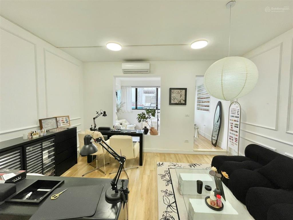 Cho thuê văn phòng đống đa sàn 50m2 tại hồ ba mẫu  xã đàn giá 8,5tr/th sàn mới đẹp nhiều ánh sáng