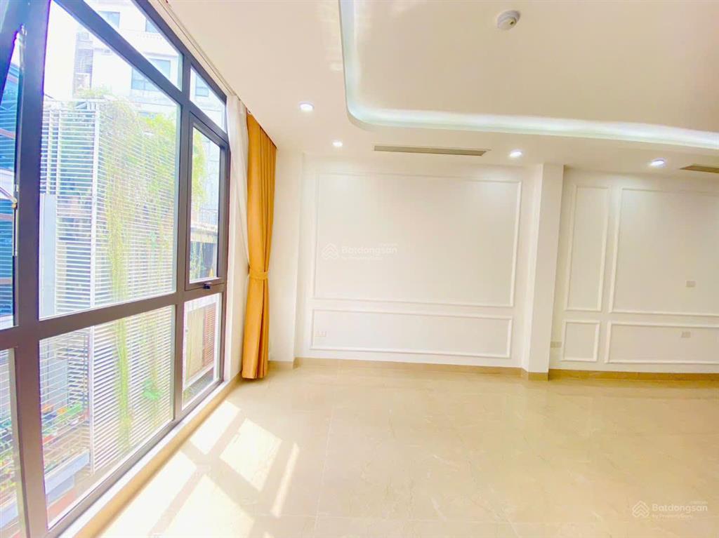 Cho thuê văn phòng tại cát linh, đống đa sàn 70m2 nhà mới 100% full kính giá 15tr có thương lượng