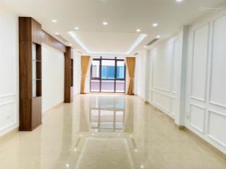 Cho thuê văn phòng tại cát linh, đống đa sàn 70m2 nhà mới 100% full kính giá 15tr có thương lượng