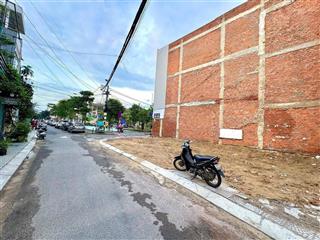 Bán đất mặt tiền lê vĩnh huy  hoà cường, dt 51m2 hướng tây trục 5m5 gần chợ và công viên