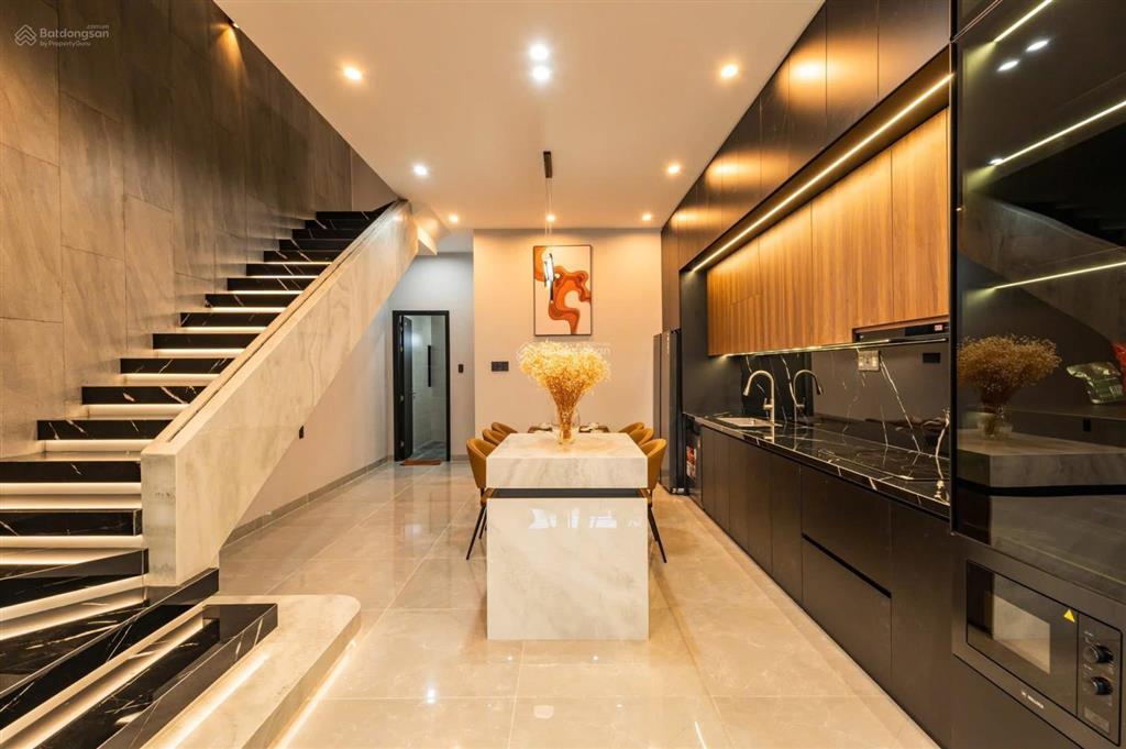 Bán nhà mới xây 100% thanh lương 17, dt 100m2 x 3 tầng, 3pn, tây bắc trục 7m5 nội thất đầy đủ