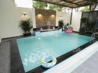 Bán villa có hồ bơi góc 2 mặt tiền nguyễn đình chiểu  đa mặn 6, 198m2, ngang 10m, 4pn 5wc