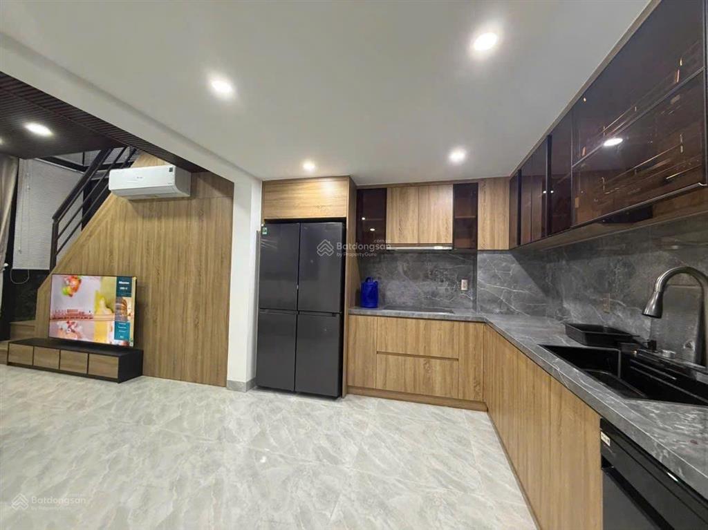 Bán toà apartment mt chính hữu 8 tầng 9 căn hộ 2pn full nội thất, trục 10m5 rộng rãi cách biển 5p