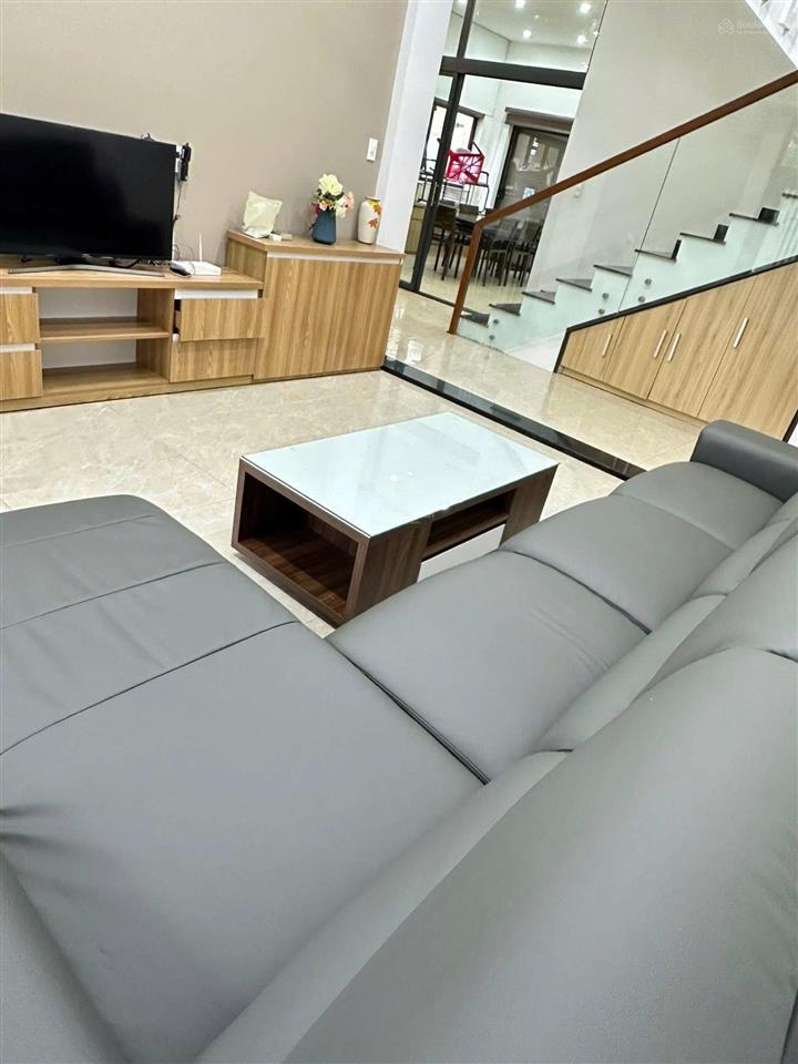 Bán biệt thự xuân quỳnh  nam việt á, 200m2 đông nam trục lớn 16m gần sông hàn, nội thất cơ bản