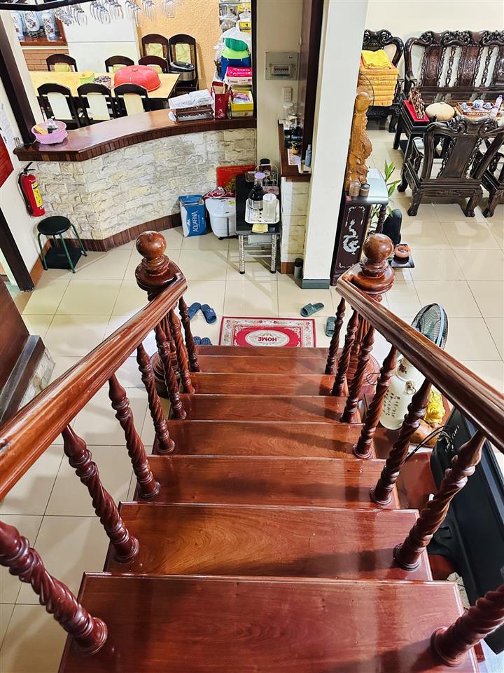 Bán villa 3 tầng lê đình lý, 190m2 ngang 9,5m đông bắc 4pn 4wc nội thất gỗ cao cấp