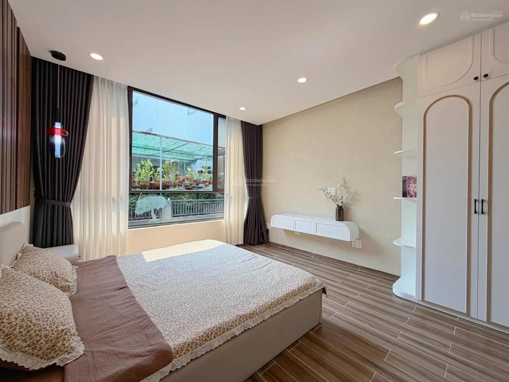 Bán nhà 4 tầng mới 100% phố tài chính nguyễn văn linh, trung tâm đà nẵng