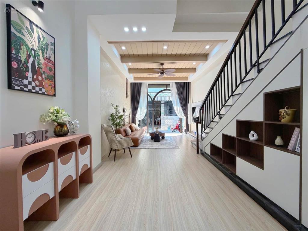 Bán nhà 4 tầng mới 100% phố tài chính nguyễn văn linh, trung tâm đà nẵng