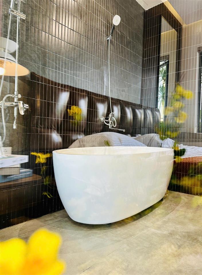 Bán nhà xây mới 100% nguyễn hiến lê, hoà xuân, 100m2 3 tầng tây bắc full nội thất đầy đủ
