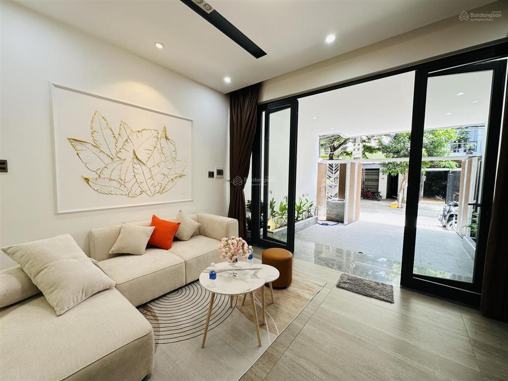 Bán nhà 3 tầng ngô thế vinh , hoà cường, 100m2 ngang 5m với 4pn 4pn nội thất đầy đủ
