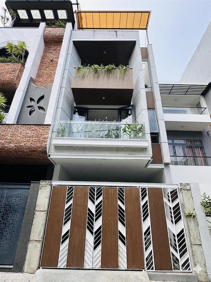 Bán nhà 3 tầng ngô thế vinh , hoà cường, 100m2 ngang 5m với 4pn 4pn nội thất đầy đủ