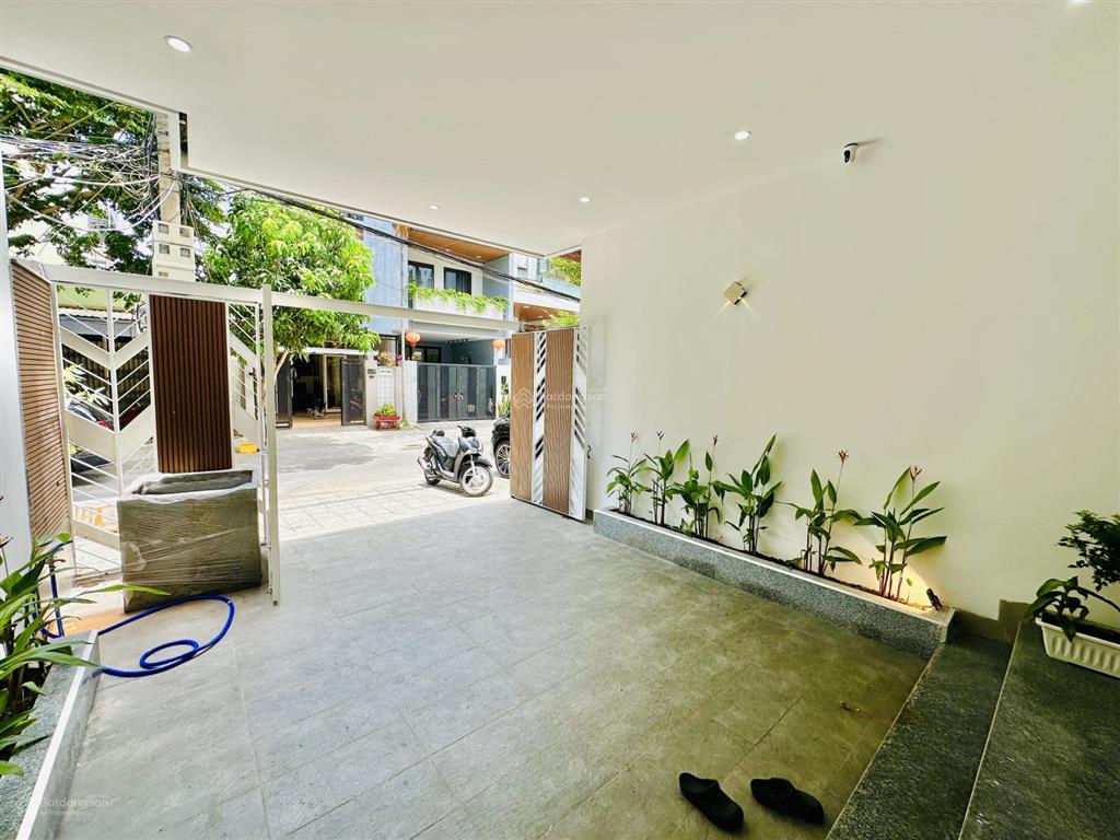 Bán nhà 3 tầng ngô thế vinh , hoà cường, 100m2 ngang 5m với 4pn 4pn nội thất đầy đủ