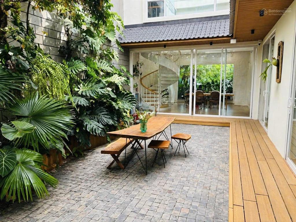 Bán nhà 2 tầng phạm xuân ẩn, 200m2 ngang 10m + sân vườn , đông bắc, trục 7m5 full nội thất