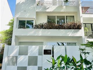 Bán nhà 3 tầng mt thăng long, view sông hàn, 150m2 đông nam với 5pn nội thất cơ bản