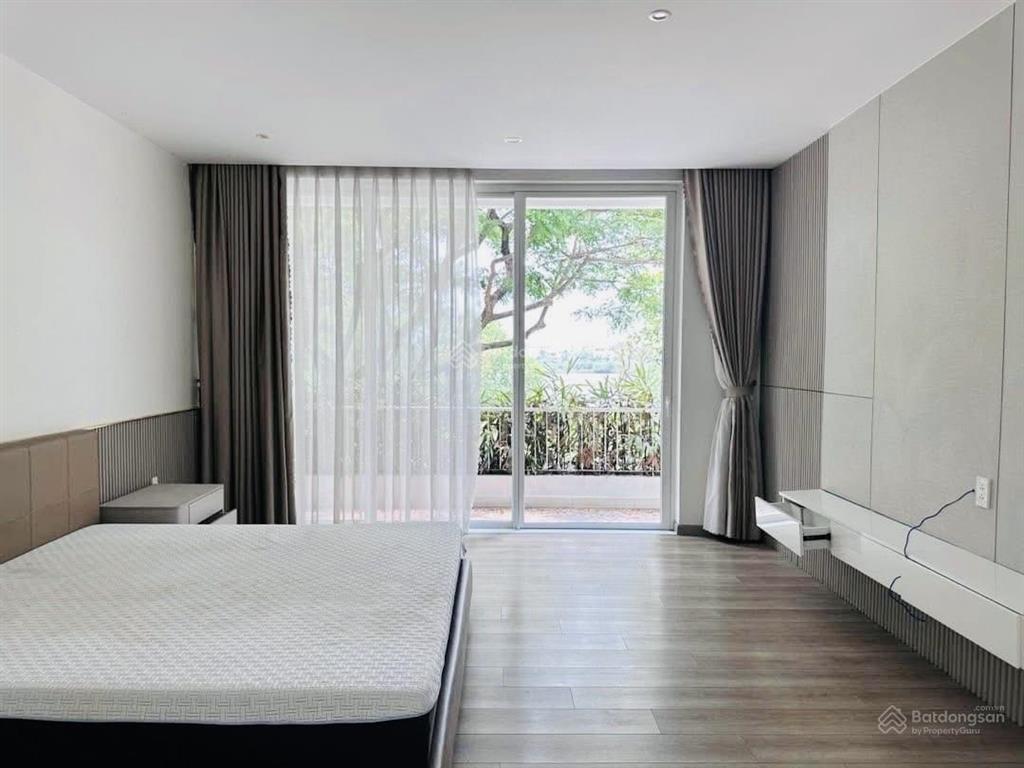 Bán nhà 3 tầng mt thăng long, view sông hàn, 150m2 đông nam với 5pn nội thất cơ bản