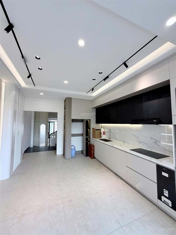 Bán nhà 4 tầng hoàng xuân nhị  hòa cường, 70m² trục 7m5 rộng rãi, gần sông hàn, 4pn cho thuê 50tr