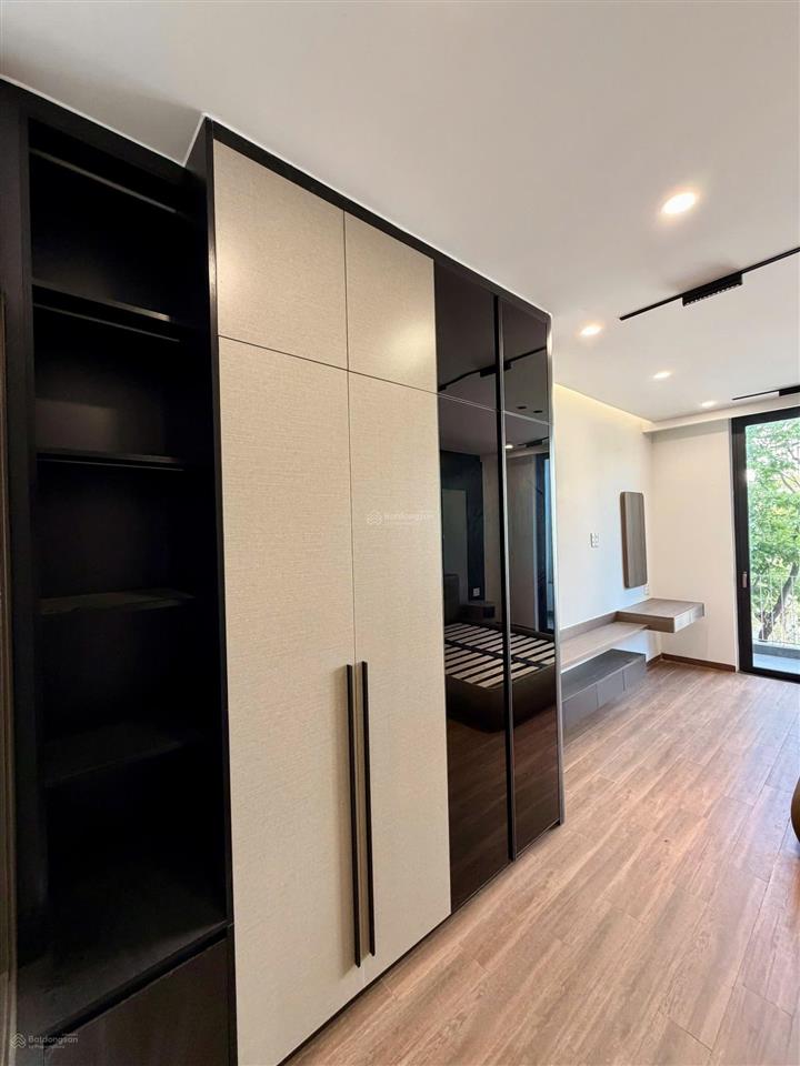 Bán nhà 4 tầng hoàng xuân nhị  hòa cường, 70m² trục 7m5 rộng rãi, gần sông hàn, 4pn cho thuê 50tr