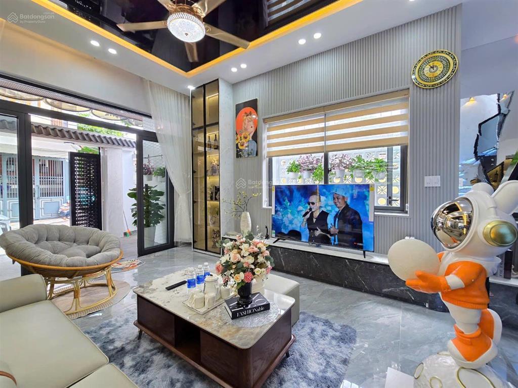 Bán nhà 3 tầng góc 2 mặt tiền đường 5m5 điện biên phủ, cách biển chỉ 5 phút