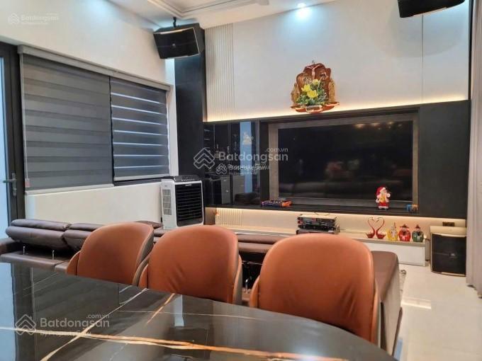 Bán nhà 4 tầng mt nguyễn hành  70m2 ngang 7m tây bắc với 4pn 4wc sân đậu ô tô nội thất đầy đủ