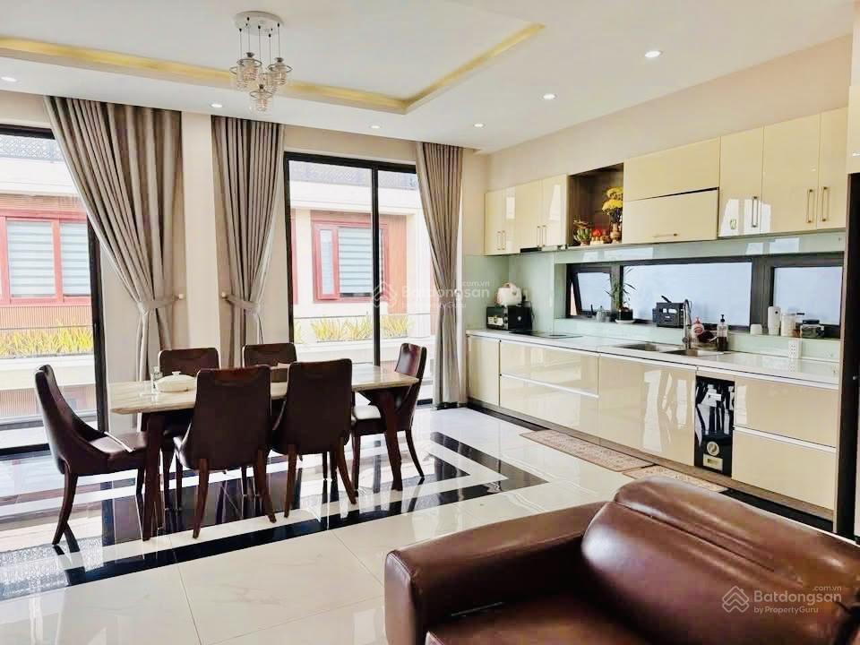 Bán villa 3 tầng view mặt sông hàn, 367m2 ngang 14m công năng 6pn đầy đủ nội thất