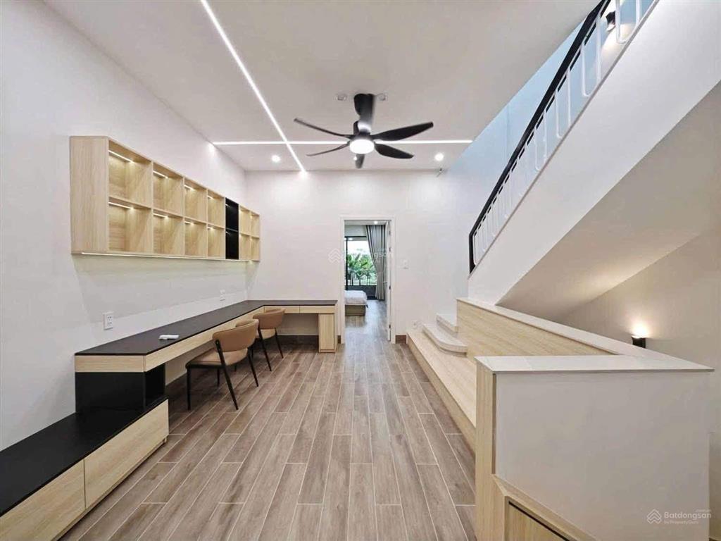 Bán nhà 3 tầng thanh lương 15  hòa xuân đối diện công viên, hướng đông nam có 4pn 4wc