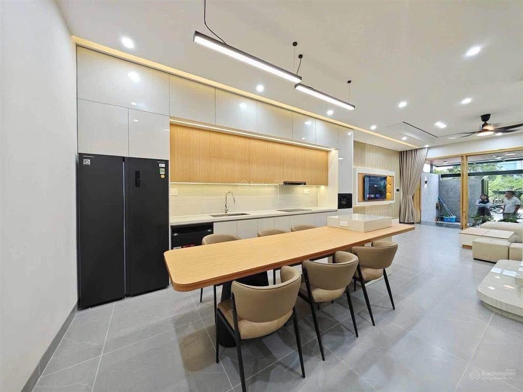 Bán nhà 3 tầng thanh lương 15  hòa xuân đối diện công viên, hướng đông nam có 4pn 4wc