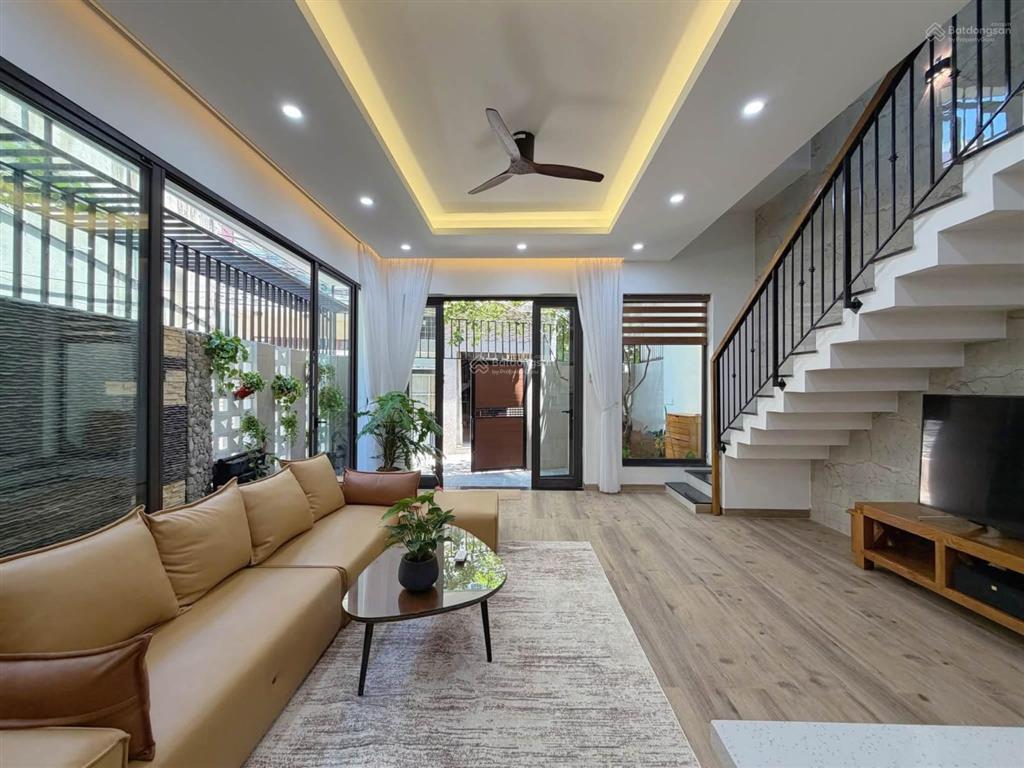 Bán nhà 3 tầng kiệt 3/2 sát sông hàn, 78m2 ngang 6,8m, có 3pn 3wc full nội thất