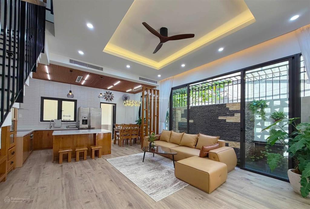 Bán nhà 3 tầng kiệt 3/2 sát sông hàn, 78m2 ngang 6,8m, có 3pn 3wc full nội thất
