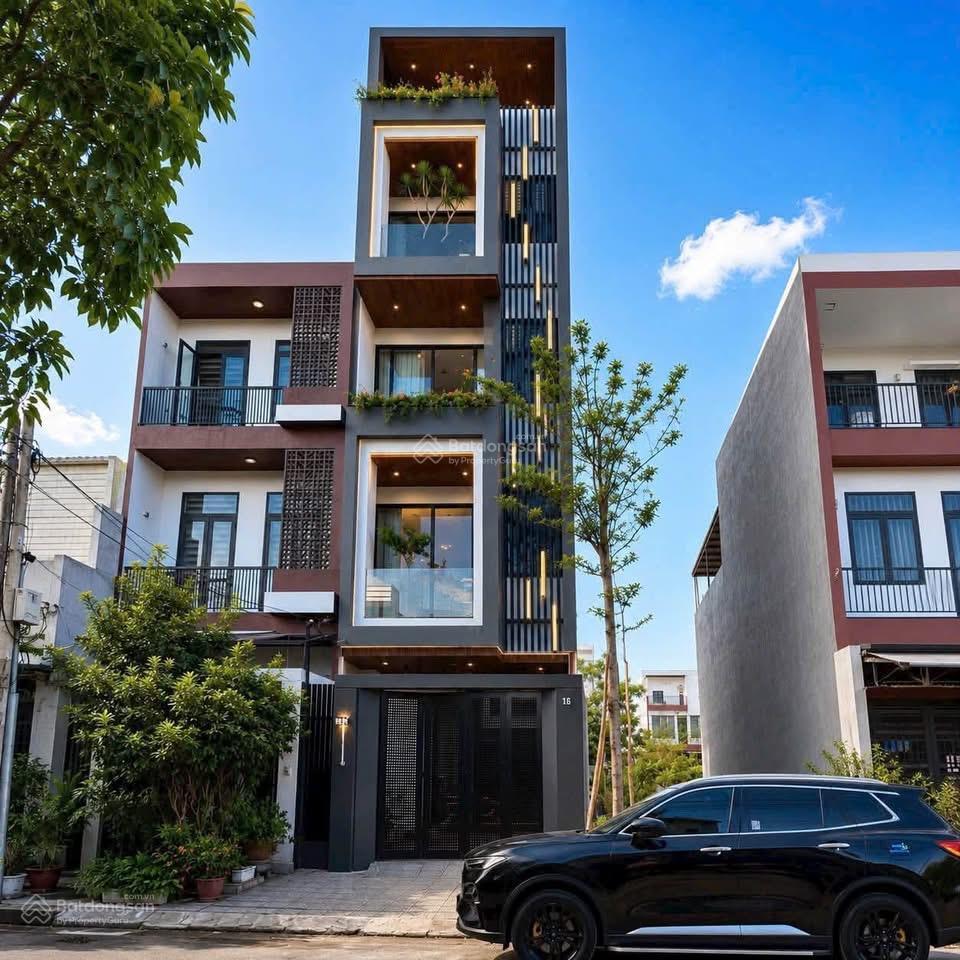 Bán nhà 5 tầng + thang máy + hồ bơi mt sơn thuỷ đông 1, 90m2, 6pn + 8wc cách biển sơn thuỷ 500m