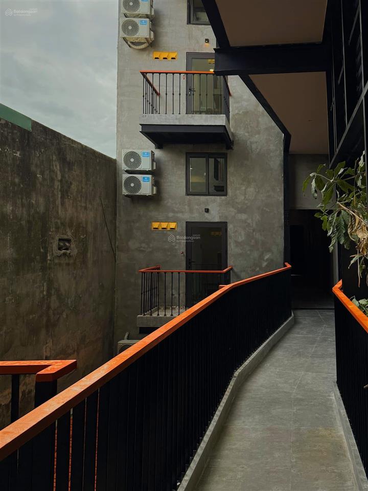 Bán tòa apartment 4 tầng + tum bình hòa 15, 180m2 với 23 phòng doanh thu 120 triệu/tháng