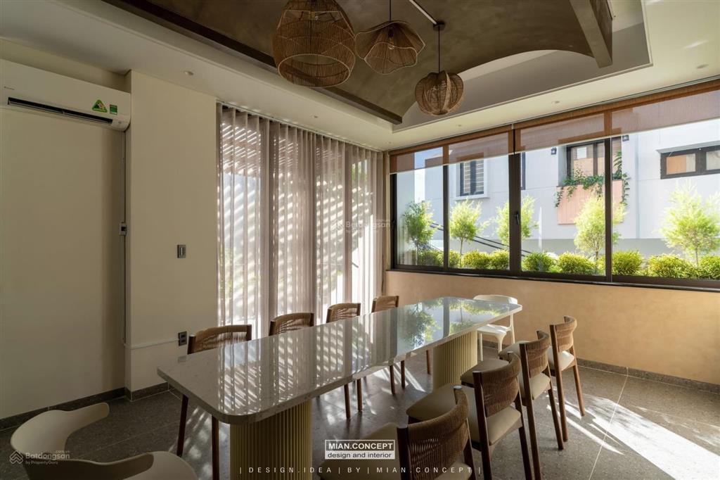 Bán nhà 3 tầng + hồ bơi kiệt ô tô võ nguyên giáp cách biển mỹ khê 200m, đối diện furama resort