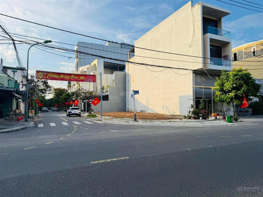 Bán lô góc 2 mặt tiền phùng hưng  phú xuân 2, 155m2 ngang 8m trục 10m5 rộng rãi cách biển 1km