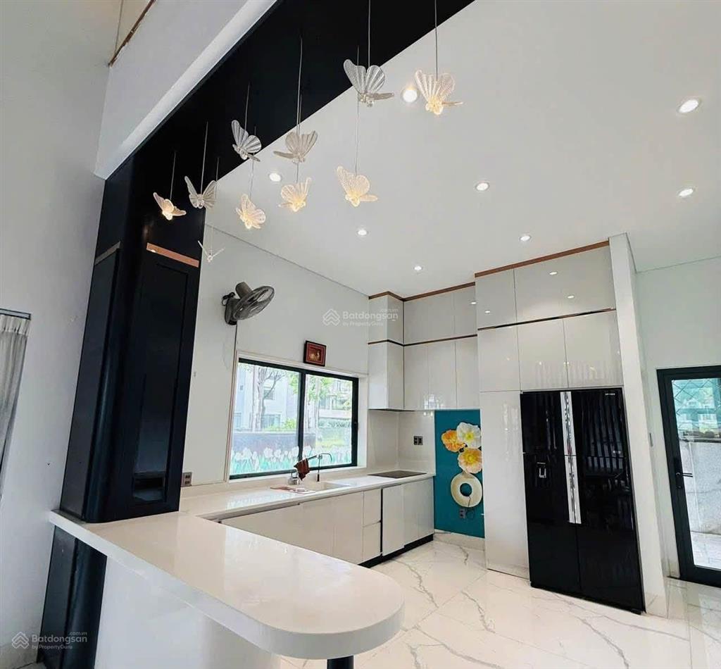 Cho thuê villa 3 tầng tại euro village 1  đại lộ hoa hồng, 250m2 4pn 5wc gần sông hàn