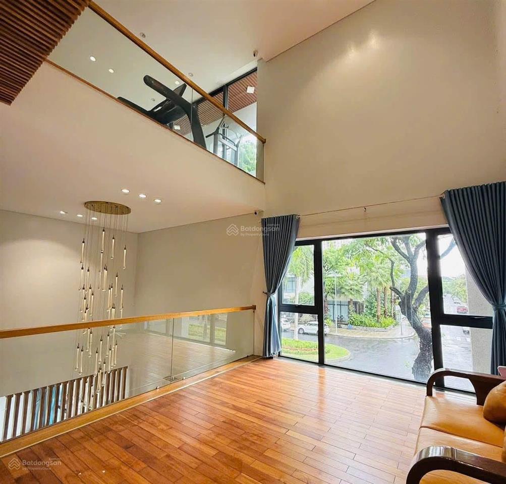 Cho thuê villa 3 tầng tại euro village 1  đại lộ hoa hồng, 250m2 4pn 5wc gần sông hàn