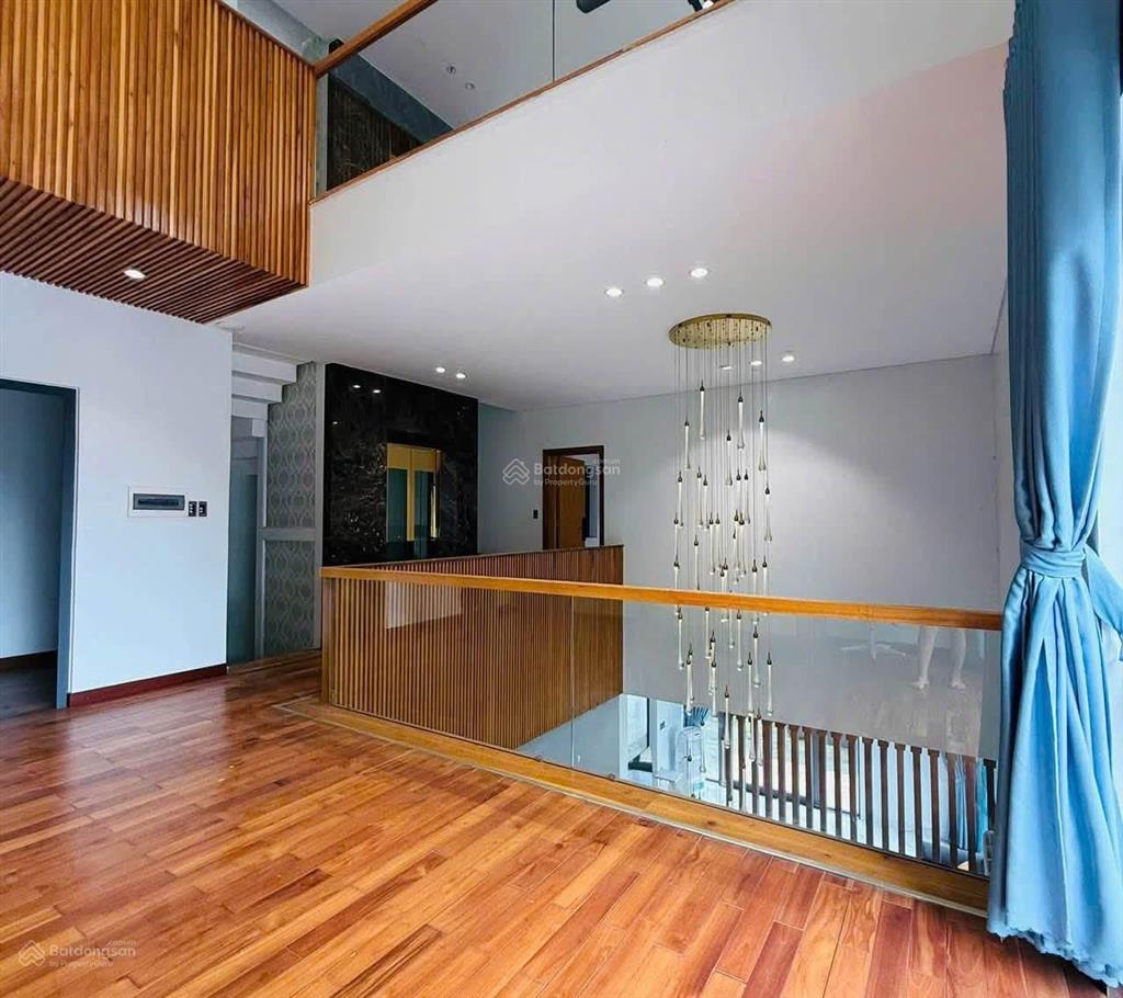 Cho thuê villa 3 tầng tại euro village 1  đại lộ hoa hồng, 250m2 4pn 5wc gần sông hàn