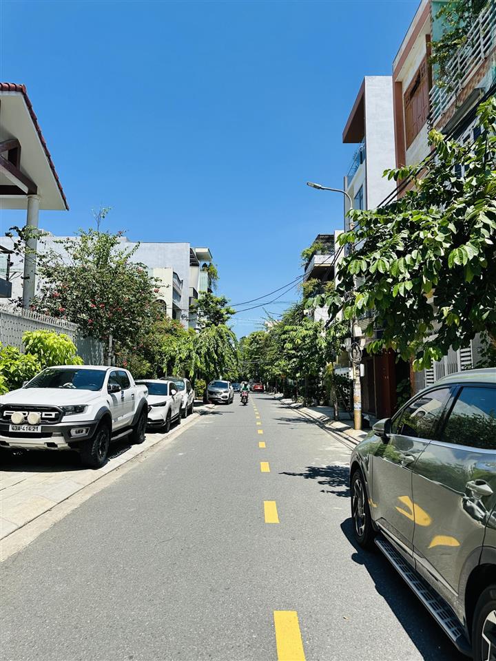 Bán nhà 3 tầng thanh long  hải châu, 108,8m2 ngang 6,8m hướng đông nam mát mẻ