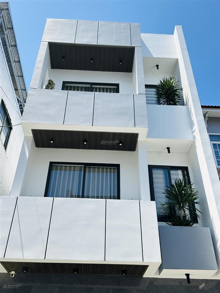 Bán nhà 3 tầng thanh long  hải châu, 108,8m2 ngang 6,8m hướng đông nam mát mẻ