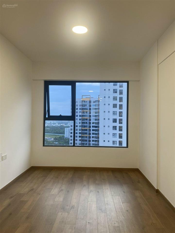 Bán căn hộ 58m2 tầng đẹp view đẹp, giá tốt 3.780 tỷ có nội thất