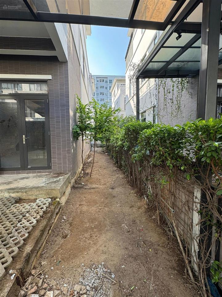 Bán nhà phố đảo thiên đường valora mizuki căn góc siêu đẹp, sân vườn rộng rãi 140m2