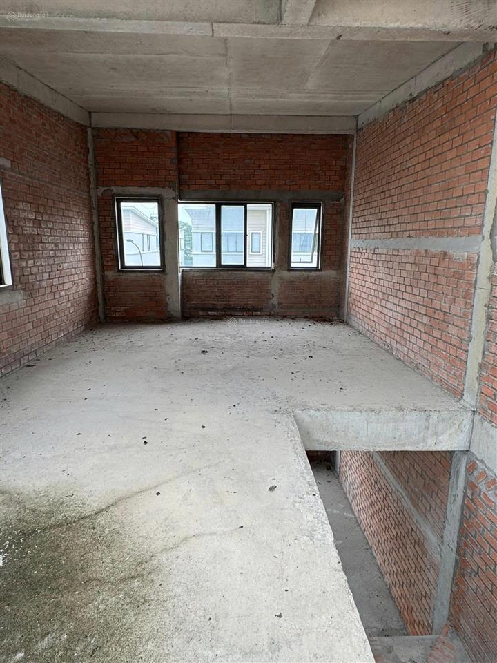 Bán nhà phố đảo thiên đường valora mizuki căn góc siêu đẹp, sân vườn rộng rãi 140m2