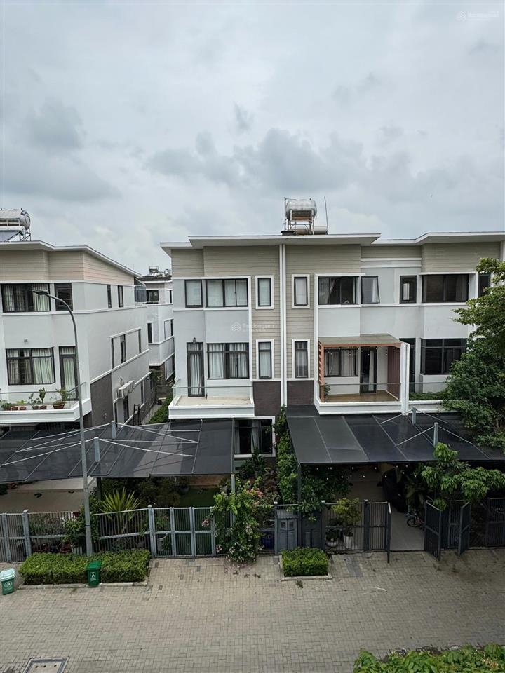 Bán nhà phố đảo thiên đường valora mizuki căn góc siêu đẹp, sân vườn rộng rãi 140m2