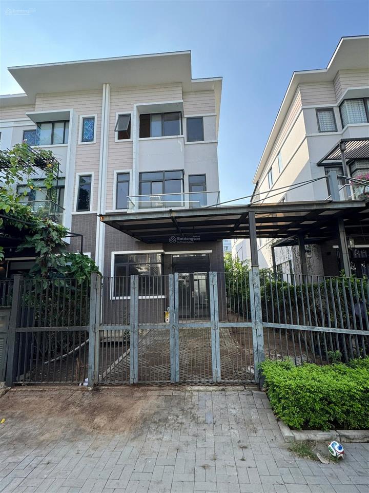 Bán nhà phố đảo thiên đường valora mizuki căn góc siêu đẹp, sân vườn rộng rãi 140m2