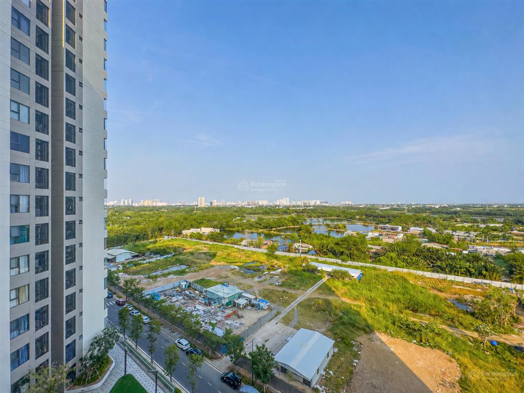 Bán căn hộ 78m2 hướng đông bắc tầng 9 sổ sẵn giá 4.6 tỷ  đang cho thuê