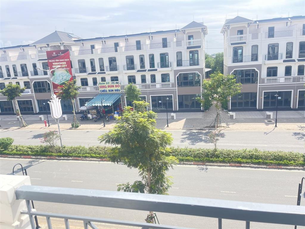 Shophouse mặt tiền 3/2 trục chính vinhomes