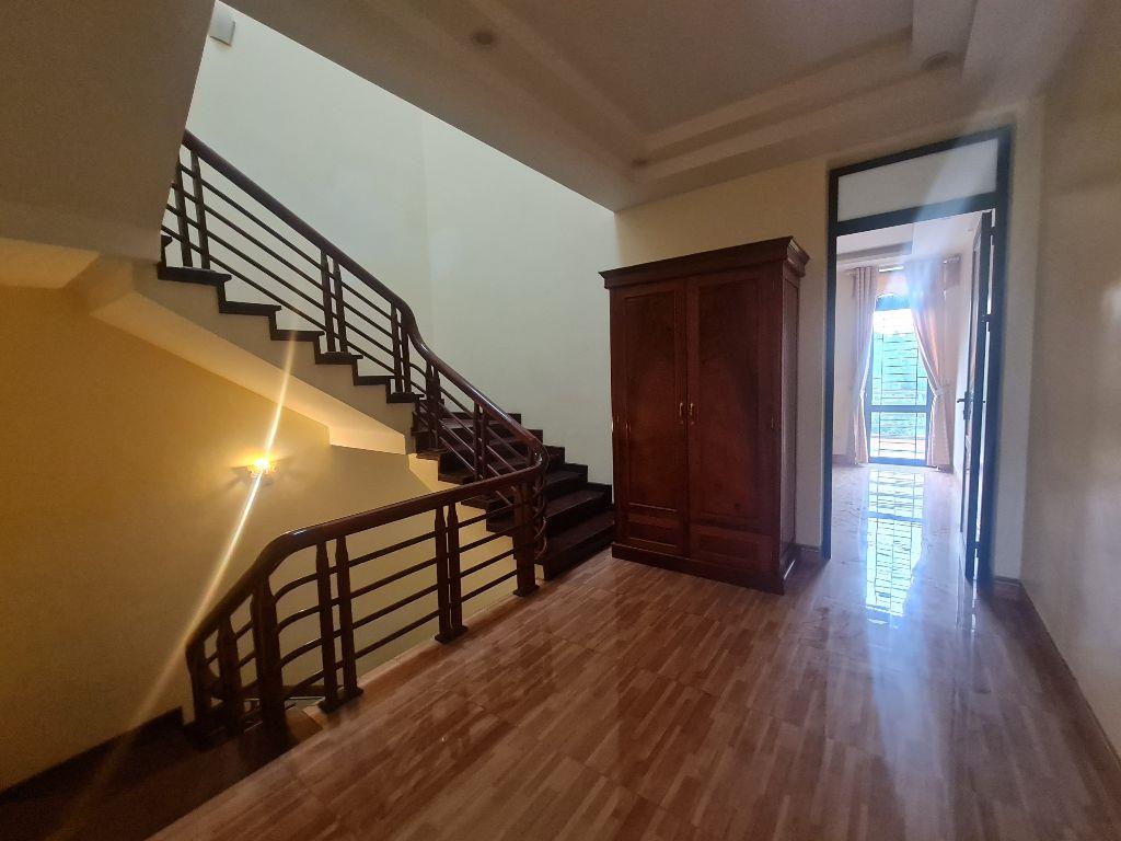 Cho thuê nhà mặt phố Hà Tiên, Liên Bảo, Vĩnh Yên. Giá 20tr/tháng