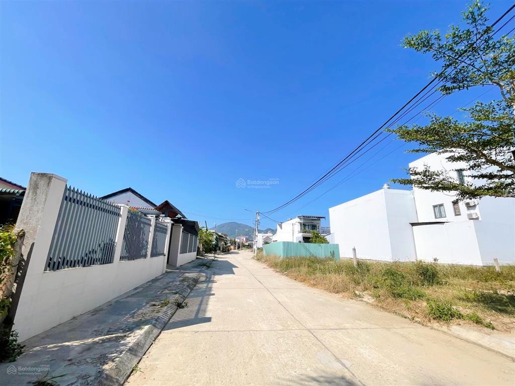 Đất ngay trung tâm diên khánh  tđc bầu gáo đường 9m gần bờ kè trần phú giá tốt