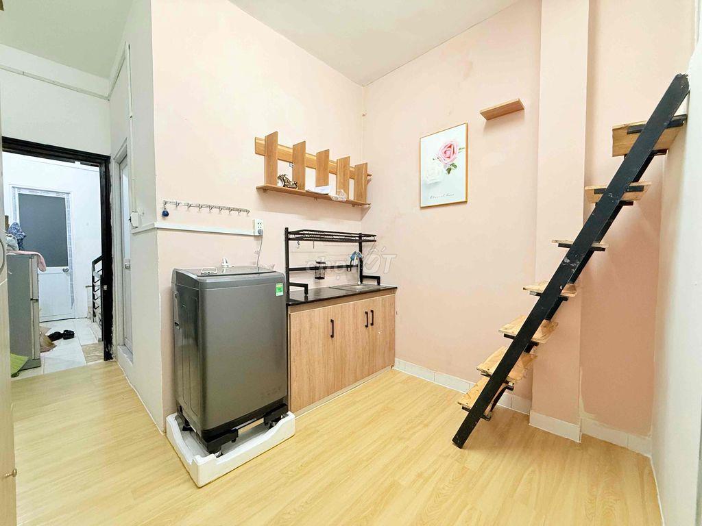 Chính chủ cho thuê căn 2PN Ban Công Bếp Riêng giá rẻ