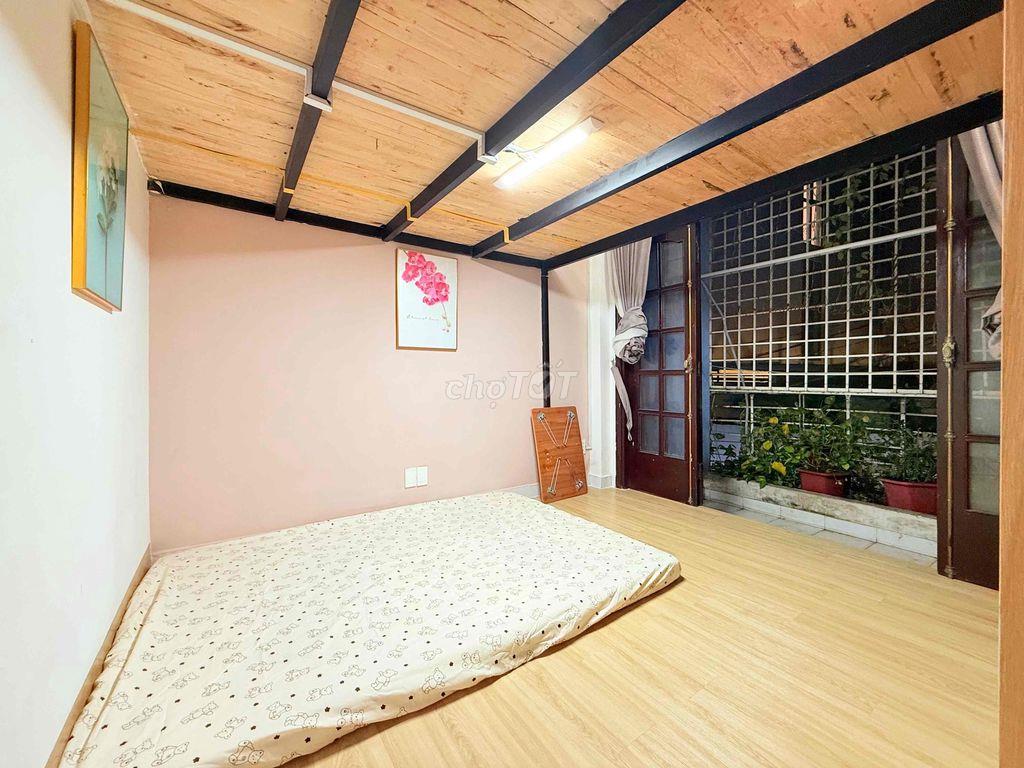 Chính chủ cho thuê căn 2PN Ban Công Bếp Riêng giá rẻ