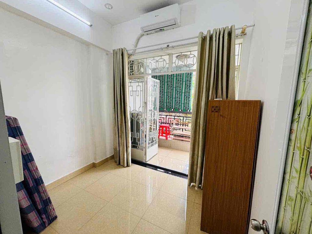 Căn 2PN ban công ngay Vạn Hạnh Mall giá rẻ Quận 10