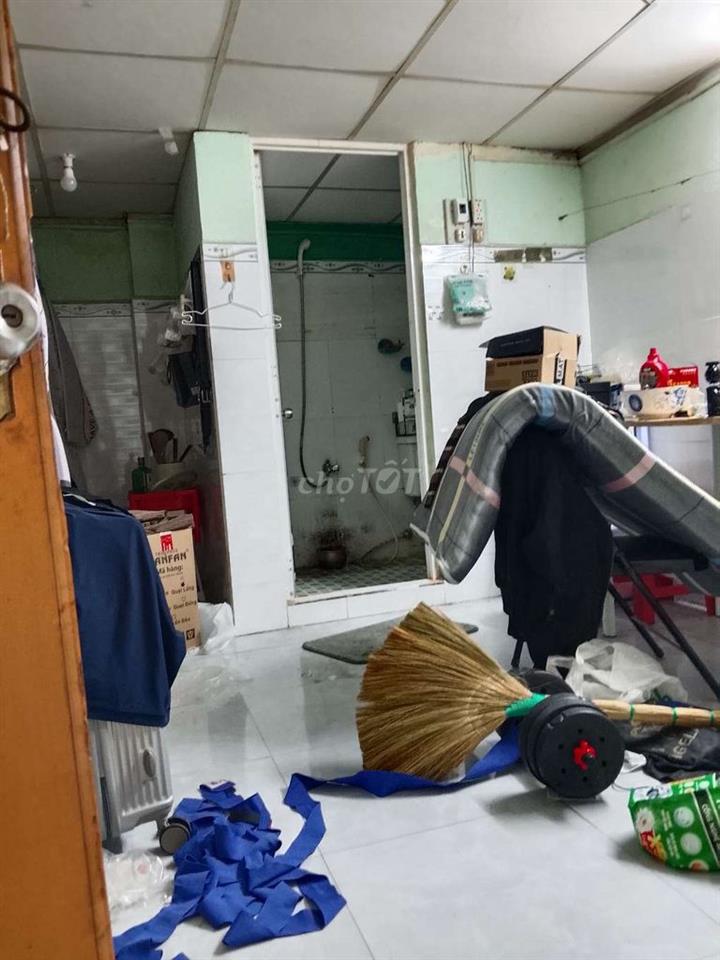 nhà đối diện bx miền đông